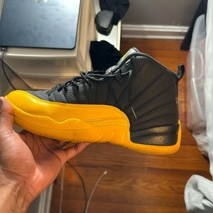 University Gold Jordan 12